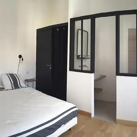 Дом отдыха House In Re With Pool And Garden *