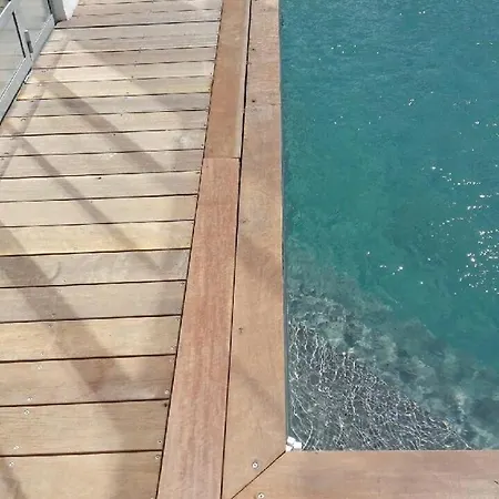 Дом отдыха House In Re With Pool And Garden Ла-Флот